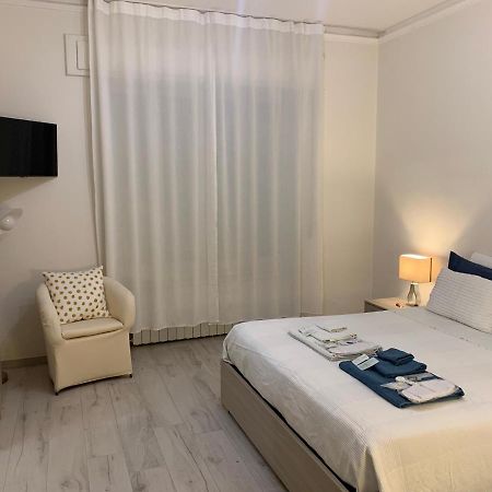 Pisa Train Station Guest House Екстер'єр фото
